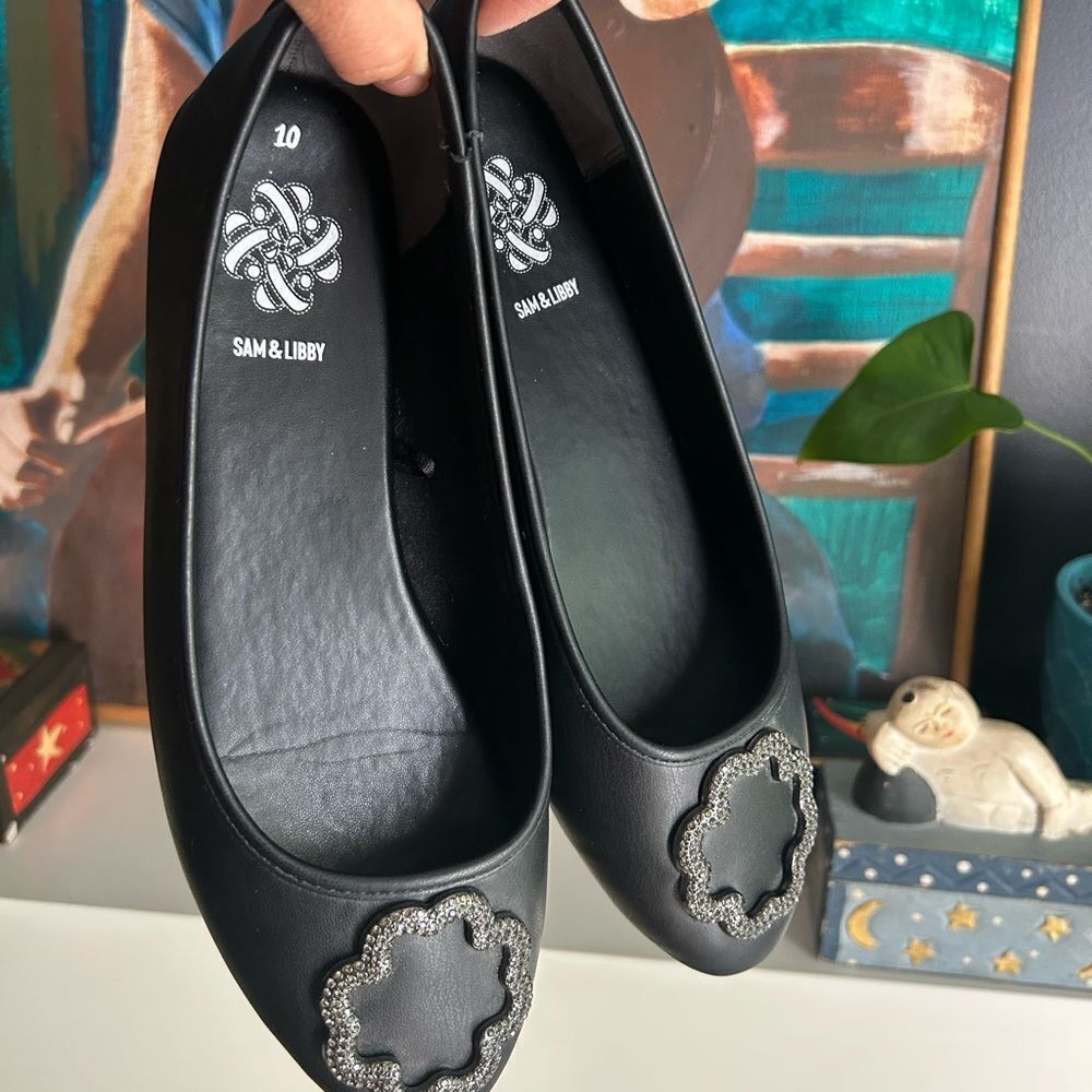 Sam & Libby Black Loafers with Silver Accent 10 - Picture 5 of 12